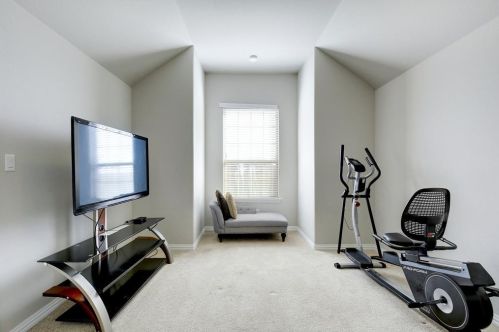 829 Catalina Ln, Austin TX 78737-4715 exterior