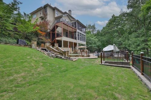 8069 Kenstone Ct, Atlanta GA 30350-4160 exterior