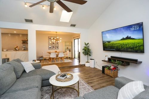 229 Mentor Dr, Naples FL 34110-1348 exterior