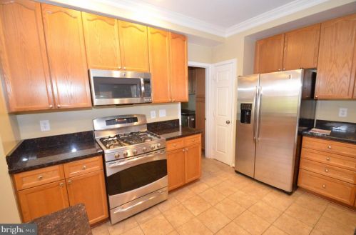 6358 Alderman Dr, Alexandria VA  22315-3731 exterior