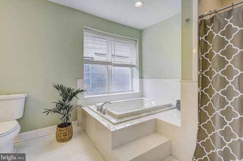 4721 Hazel Ave, Philadelphia PA 19143-2023 exterior