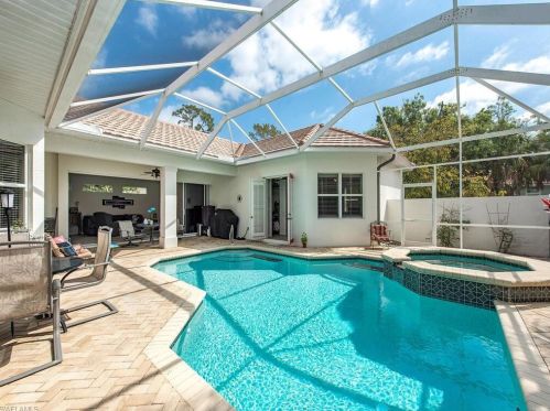 570 Eagle Crk Dr, Naples FL 34113-8016 exterior