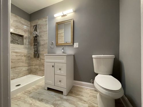 1330 73rd St, Chicago IL 60638-5916 exterior