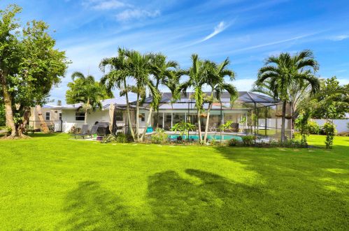 2910 Cates Cir, Fort Pierce FL  34952-5812 exterior