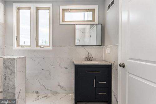 2037 Lawrence St, Philadelphia PA 19120-1828 exterior