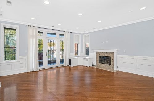 625 Buckingham Pl, Chicago IL 60657-2421 exterior