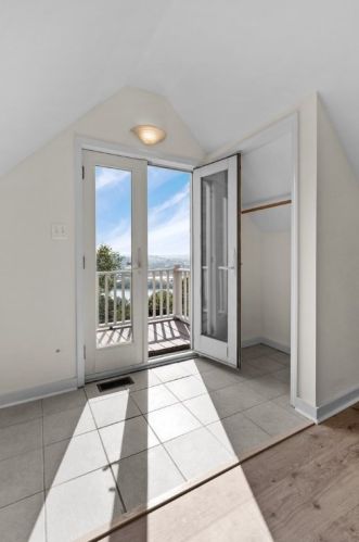 2133 Beckert Ave, Pittsburgh PA 15212-1408 exterior