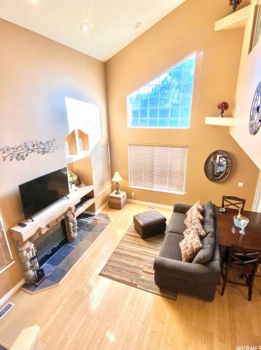 9450 Meckailee Cv, Sandy UT 84070 exterior