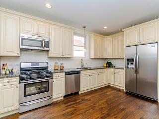 7530 Crandon Ave, Chicago IL  60649-3310 exterior