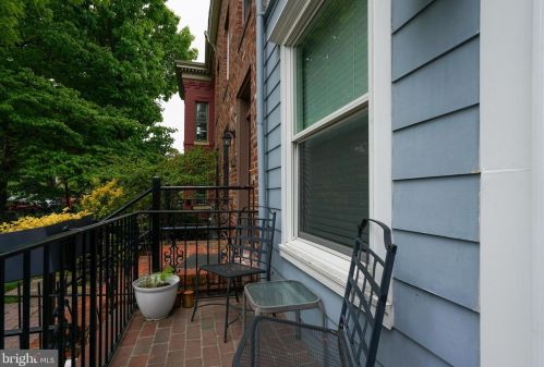 728 Maryland Ave, Washington DC  20002-5234 exterior