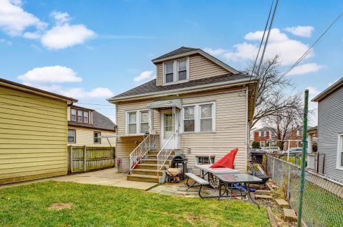 6037 Kenneth Ave, Chicago IL 60652-1108 exterior