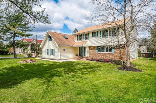 3993 Park Ave, Edison NJ  08820-3013 exterior