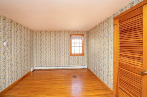 83 Country Way, Taunton MA 02780-1201 exterior