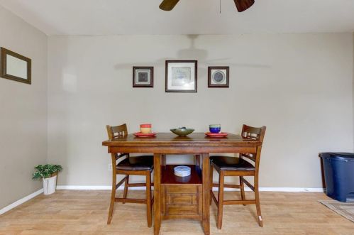 3414 Blumie St, Austin TX 78745-6704 exterior