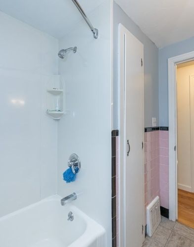 200 Island Pond Rd, Springfield MA 01118-1034 exterior