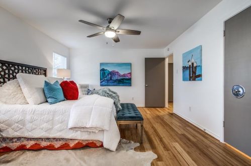 10425 Clary Dr, Dallas TX  75218-1110 exterior