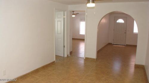 431 Michigan Dr, Tucson AZ 85714-2637 exterior