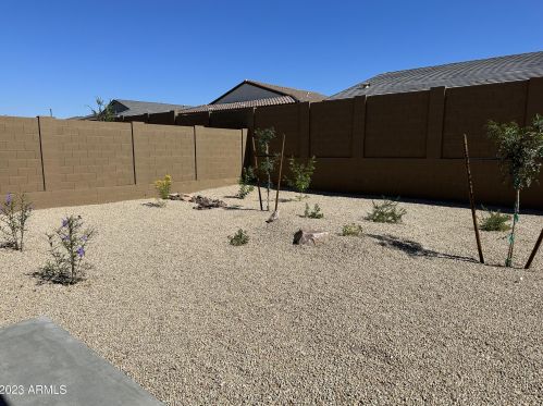 32735 22nd Dr, Phoenix AZ  85085 exterior