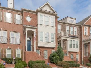 2767 Loftview Sq, Atlanta GA  30339-4926 exterior