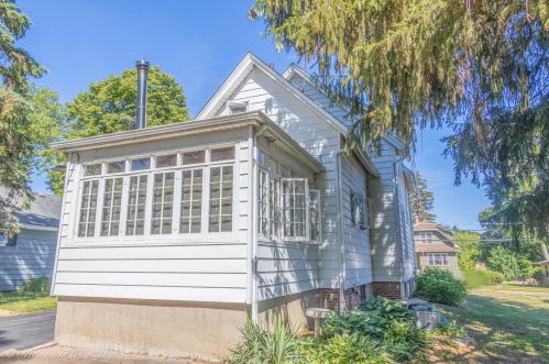 518 Amsterdam St, Bull Valley IL 60098-2307 exterior