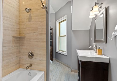 1819 Whipple St, Chicago IL  60647-5005 exterior