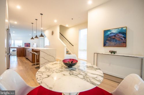 241 Krams Ave, Philadelphia PA  19128-4729 exterior