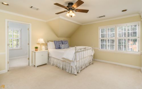 7710 Dunvegan Close, Atlanta GA 30350-5504 exterior