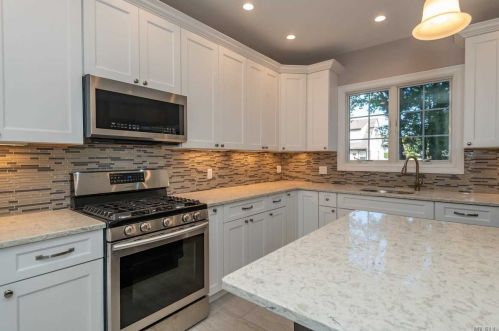 111 Woodlawn Ave, Valley Stream NY exterior