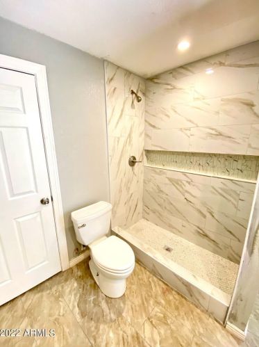 1829 37 Dr, Phoenix AZ 85029-1109 exterior