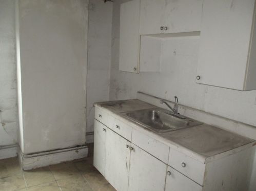 7343 Denniston Ave, Pittsburgh PA 15218-2526 exterior