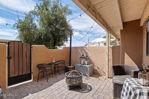 1425 Desert Cove Ave, Phoenix AZ  85020-1459 exterior