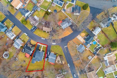 50 Morgan Dr, Edison NJ  08817-3546 exterior