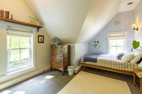 79 Mtn Rd, Concord NH 03301-6902 exterior