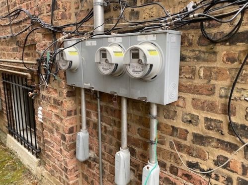 151 Leamington Ave, Chicago IL 60651-1424 exterior