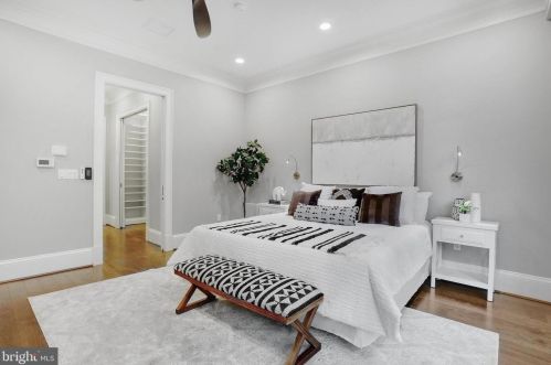 420 3rd St, Washington DC  20003-1930 exterior