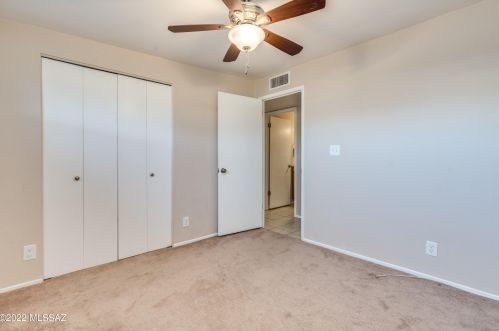 8217 Beverly St, Tucson AZ 85710-5931 exterior