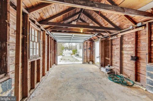 903 Robin Rd, Silver Spring MD  20901-1872 exterior