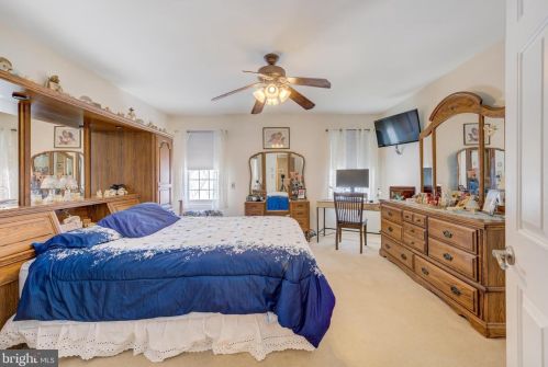 24 Fireside Cir, Columbus NJ 08022-1016 exterior