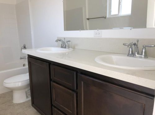 919 Southgate Dr, Bakersfield CA 93304-5150 exterior