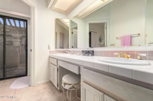 9418 51st St, Phoenix AZ 85044-2313 exterior