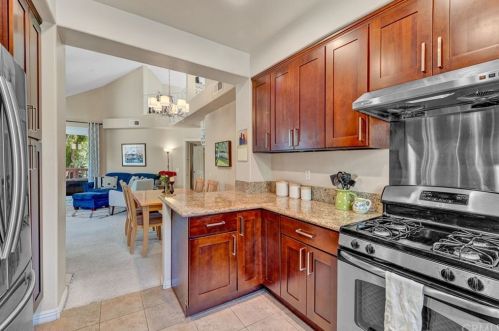 13360 Verona, Tustin CA  92782-9140 exterior