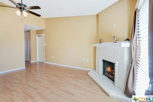 3579 Bottomless Lk, San Antonio TX 78222-3329 exterior