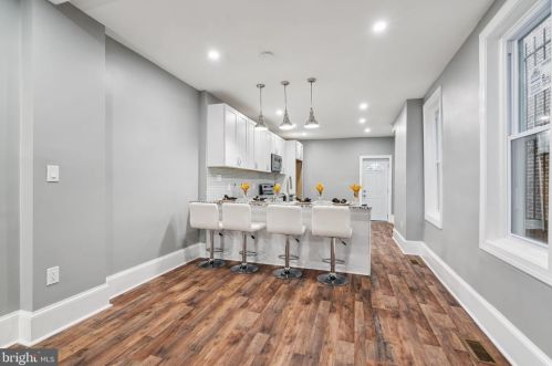 2433 17 St, Philadelphia PA 19121-1604 exterior