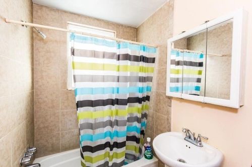 1884 Smith St, Providence RI 02911-2944 exterior