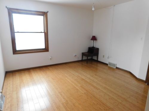 8642 68, Milwaukee WI 53223-2723 exterior