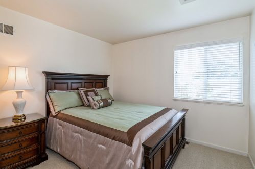 2709 Hayley Ct, Waukegan IL 60085-4932 exterior