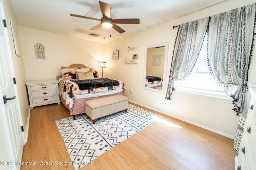 483 Western Blvd, Berkeley Township NJ 08721-3316 exterior