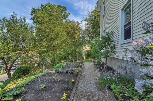 139 Church St, Seymour CT 06483-2503 exterior