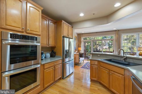 393 Cameron Sta Blvd, Alexandria VA 22304-8681 exterior