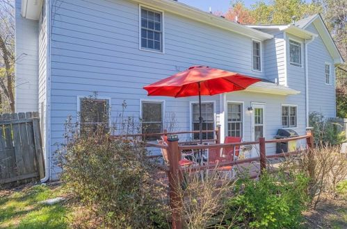 2802 Emerson Lake Dr, Lithonia GA  30078-6642 exterior